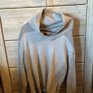 BKE athletic fit large dress sweatshirt